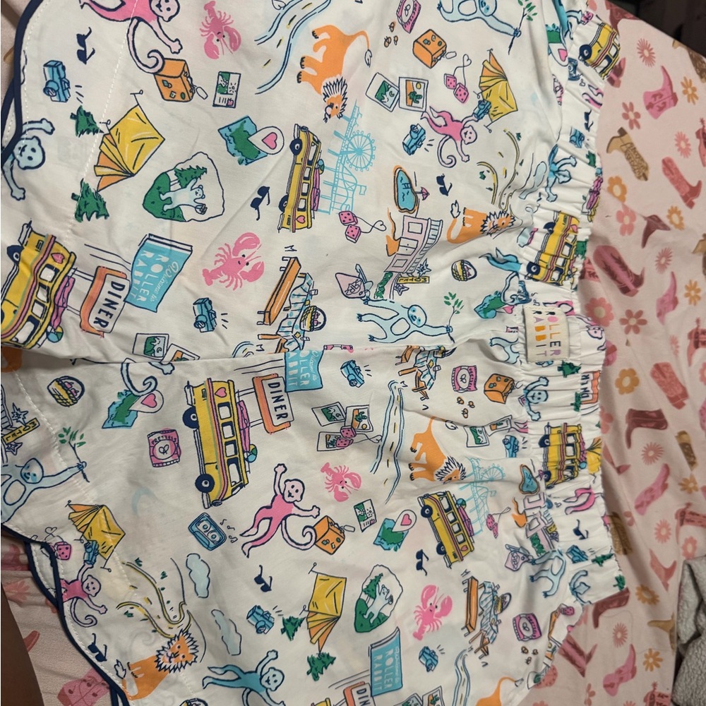 Roller Rabbit White Shorts with Multicolor Travel Icons
